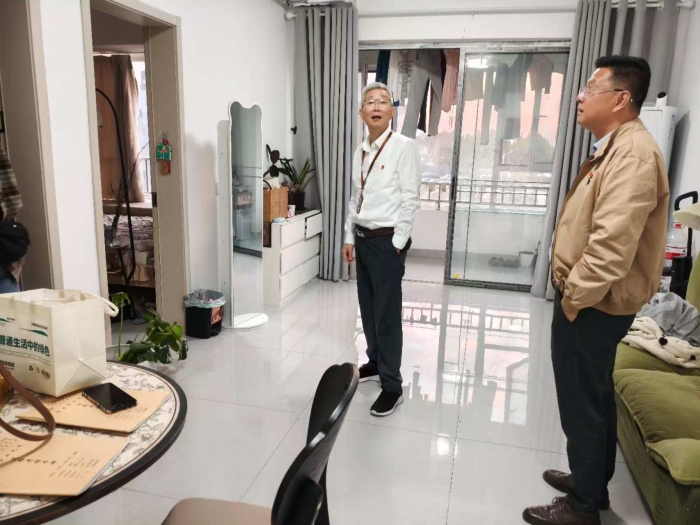 看望2.jpg