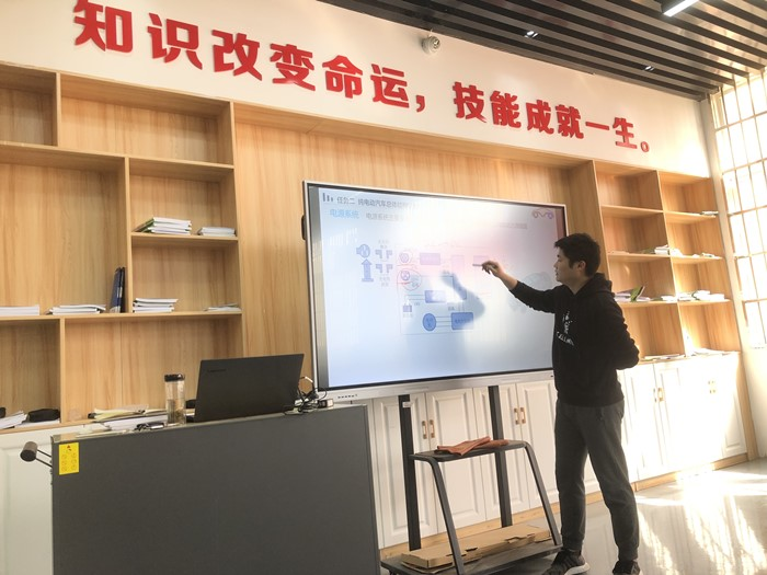 图1.png